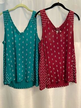 Old Navy Teal and Burgundy Printed V-Neck Tank Tops